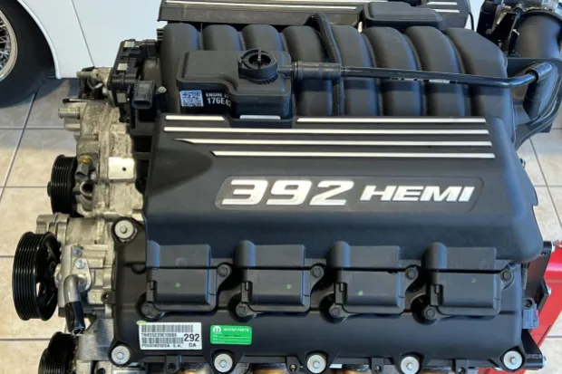 mopar 6.4l hemi v8 crate engine mopar 6.4l hemi v8 crate engine